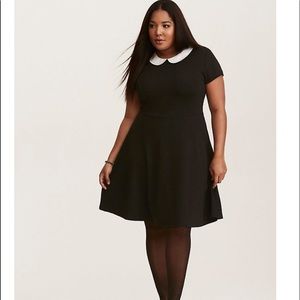 Peter pan collar black dress